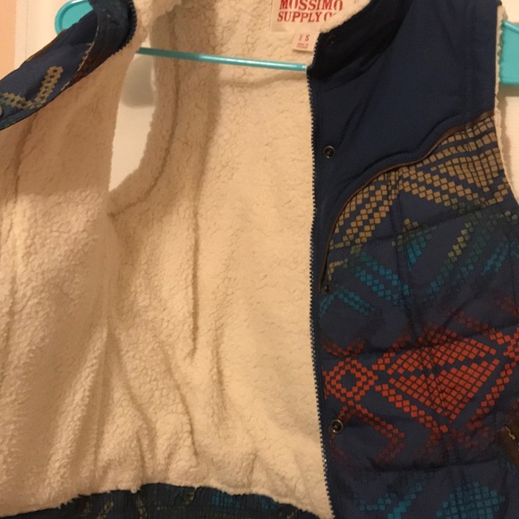Sherpa lined colorful vest with brown leather trim - Picture 2 of 5